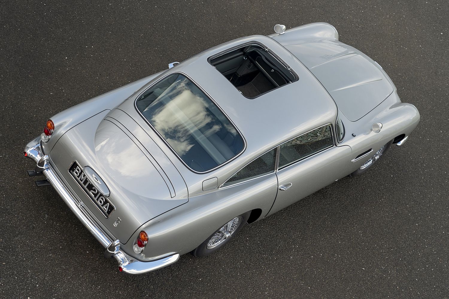 Aston Martin DB5 James Bond