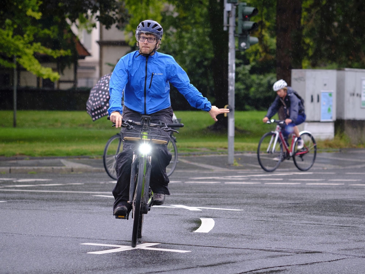 Wie man moderne Fahrradscheinwerfer einstellt Wie man moderne Fahrradscheinwerfer einstellt