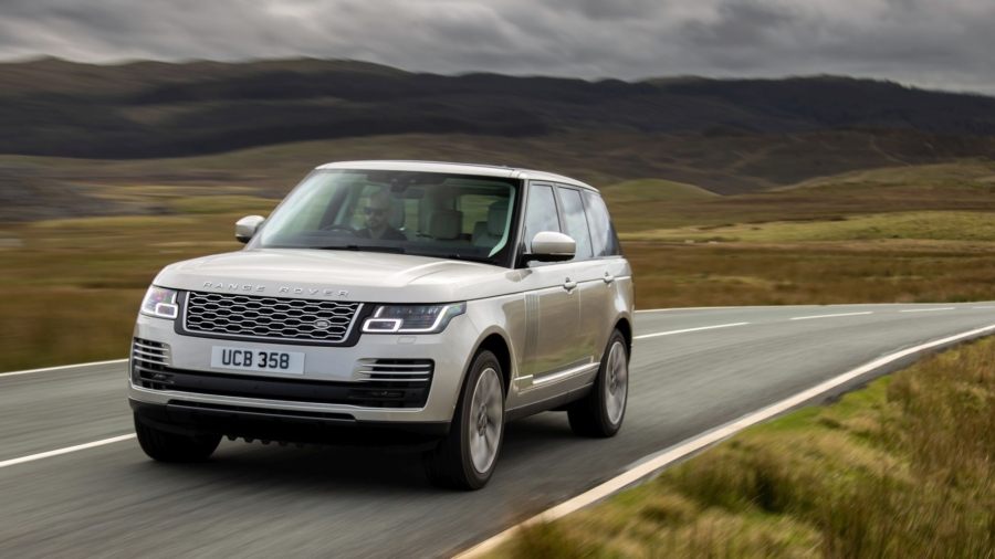 Der Range Rover bekommt neue Sechszylinder-Motoren, die mit der „milden“ Variante eines Hybridantriebs ausgerüstet sind