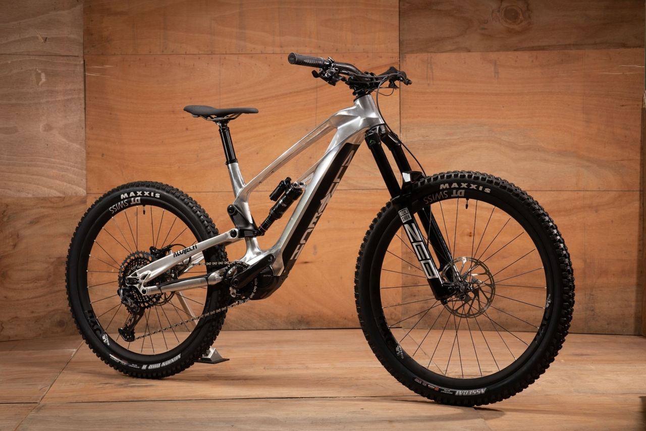 Alutech CNC E-Fanes: Das ganz besondere Mountainbike Alutech CNC E-Fanes: Das ganz besondere Mountainbike