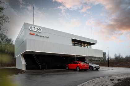 Audi Hub