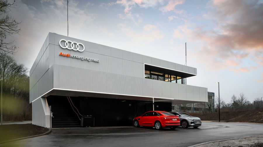 Audi Hub