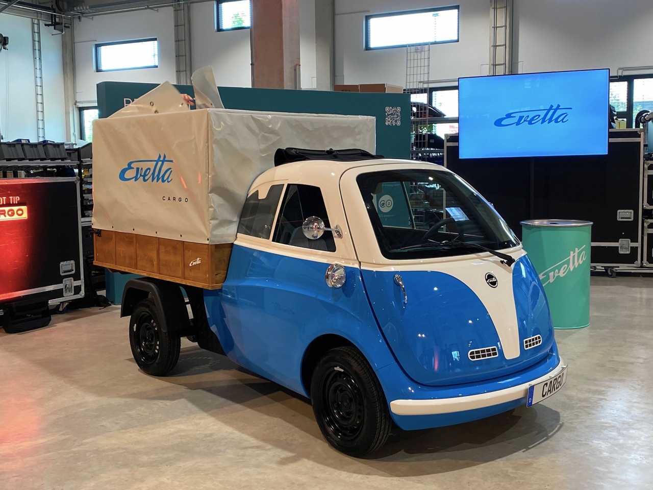 ElectricBrands: Knutschkugel und Roller ElectricBrands: Knutschkugel und Roller
