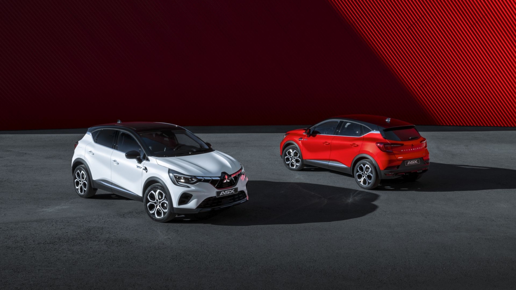 23MY_ASX_PHEV_Instyle_Hybrid_image_range_shot_PR