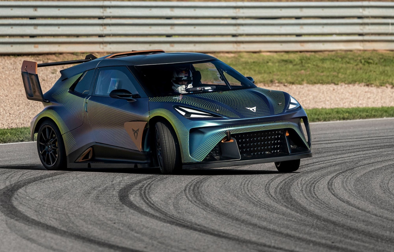 Eine besondere Testfahrt: Urban Rebel Racing Concept Eine besondere Testfahrt: Urban Rebel Racing Concept