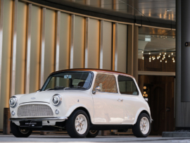 Den eMastered verleiht David Brown Automotive mit einem exklusiven Kühlergrill-Design eine besondere optische Note