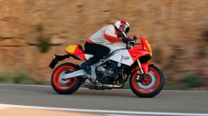 Yamaha XSR900