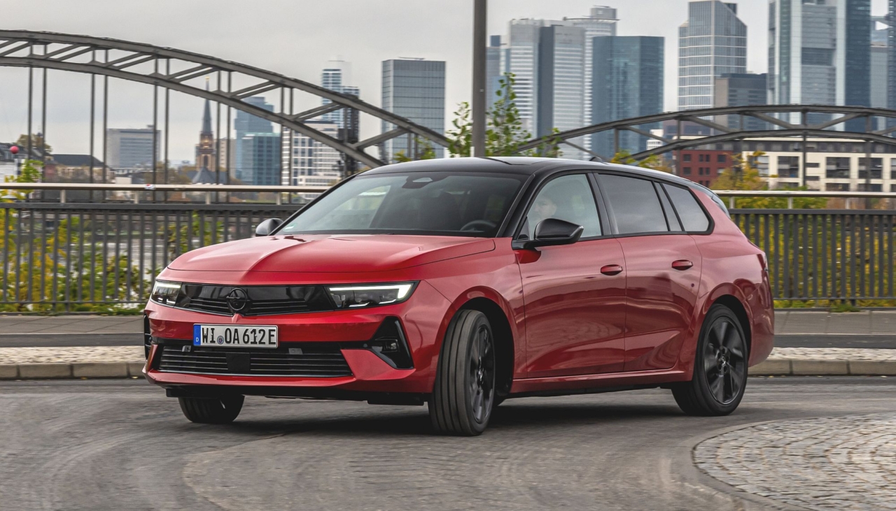 Astra Electric Sports Tourer: Mehr Platz im Stromer Astra Electric Sports Tourer: Mehr Platz im Stromer