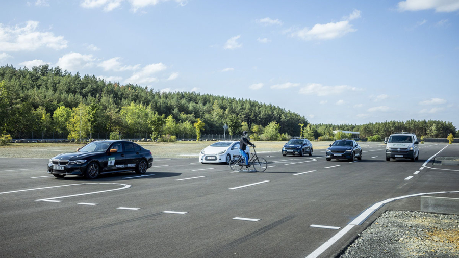 Die Dekra will das Geschäft mit dem autonomen Fahren ausbauen.