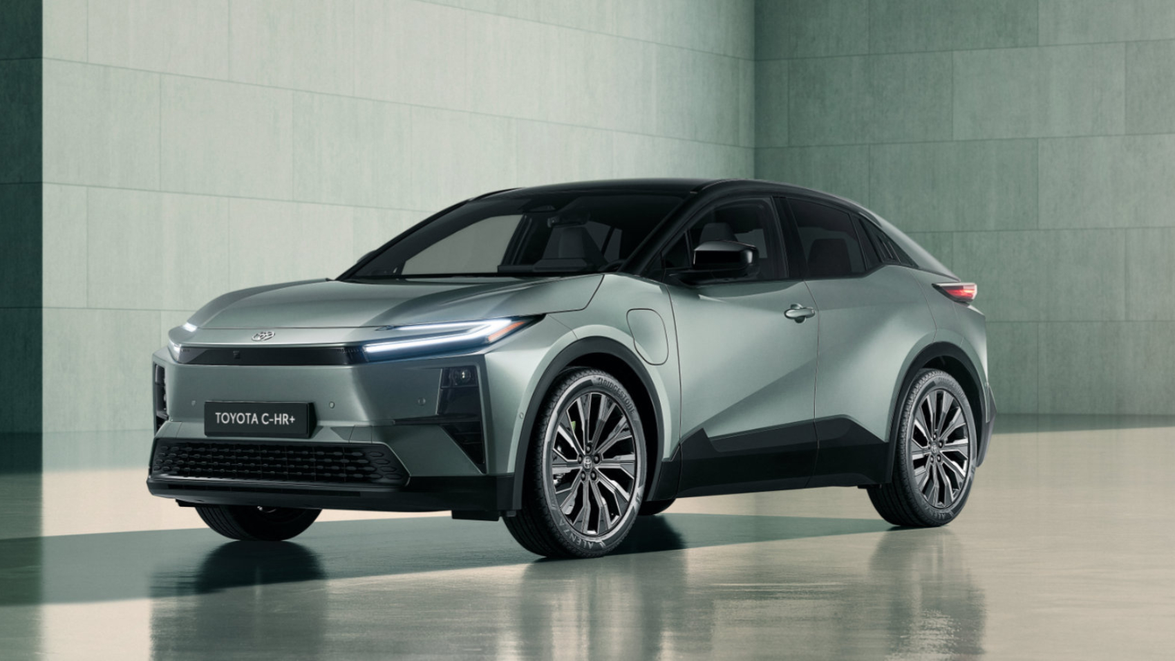 Toyota bietet den C-HR künftig auch als E-Auto an. Foto: Toyota