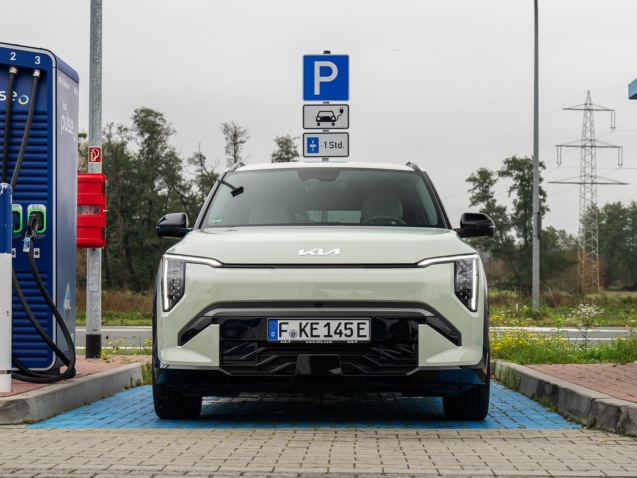 Laden Autobahn Test ADAC