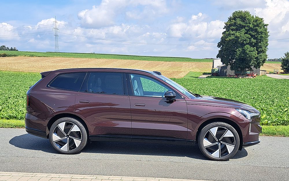 Volvo EX90
