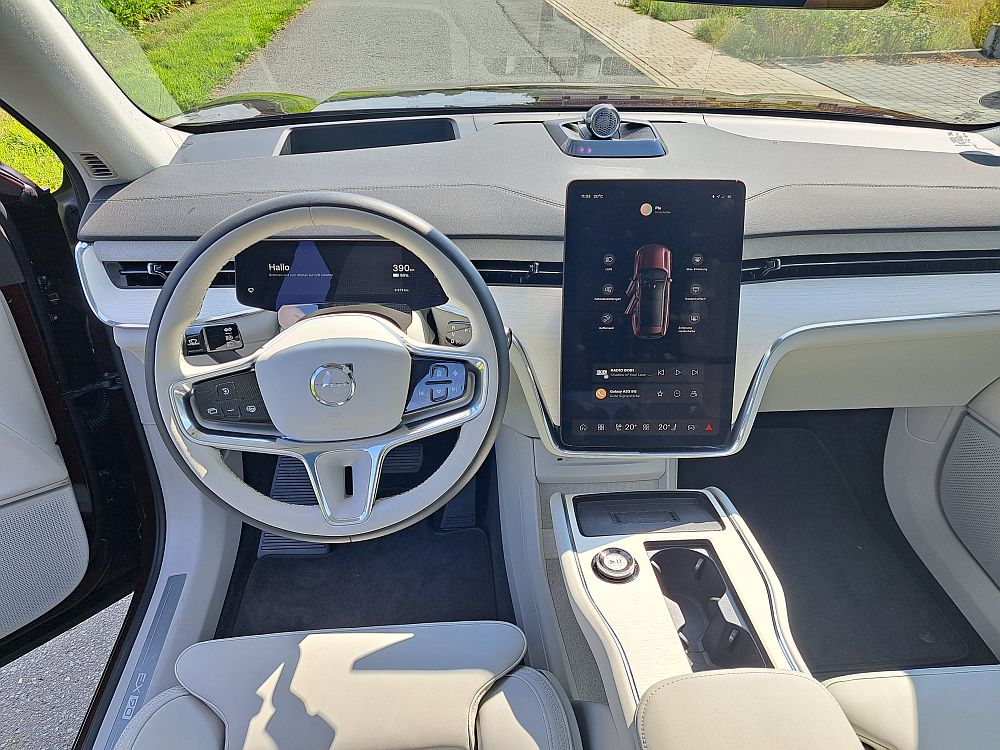 Volvo EX90