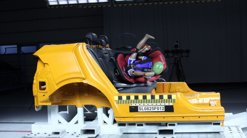 Kindersitz Crashtest