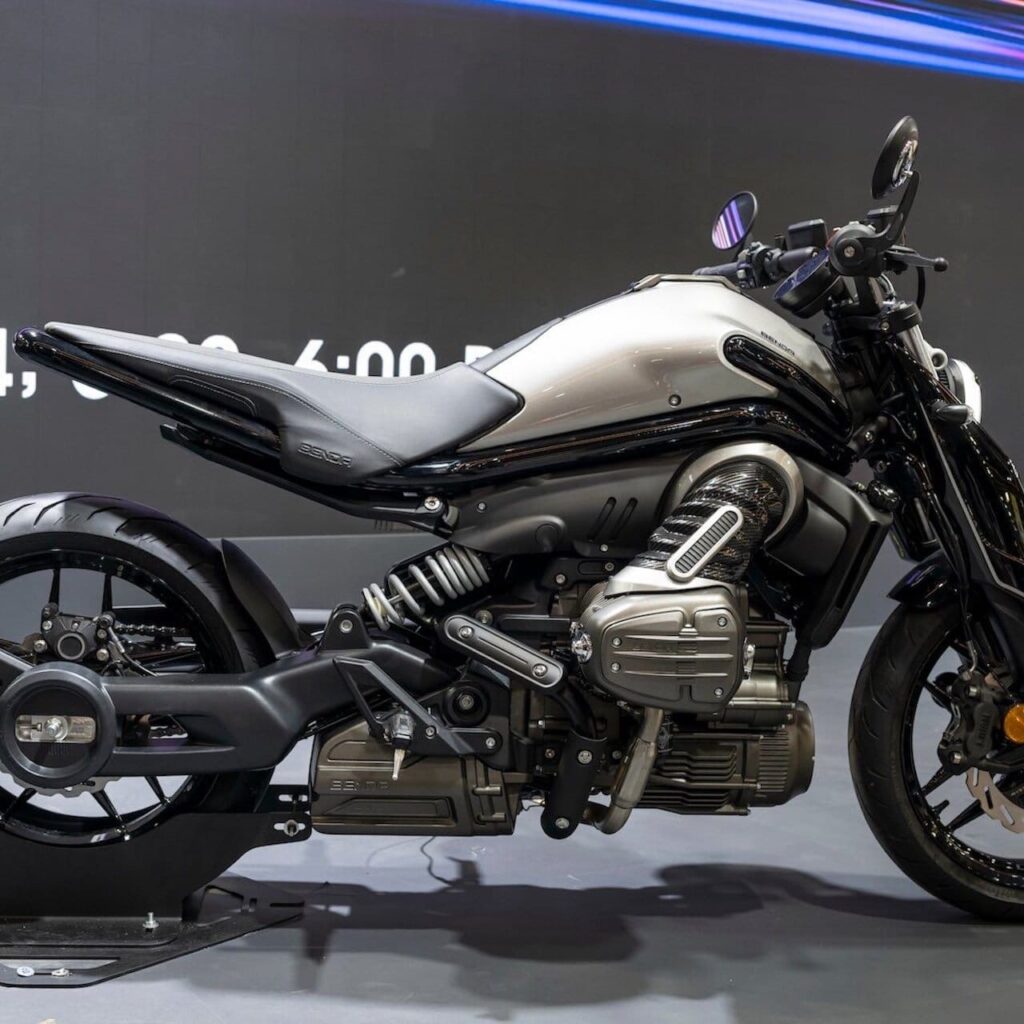 Benda P51 Concept: Boxer-Bobber mit Elektro-Schub