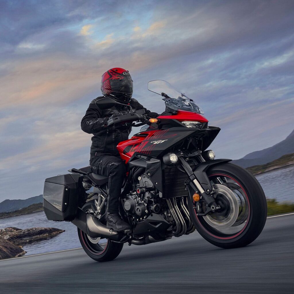 Honda CB 1000 GT: Fireblade für die längere Tour