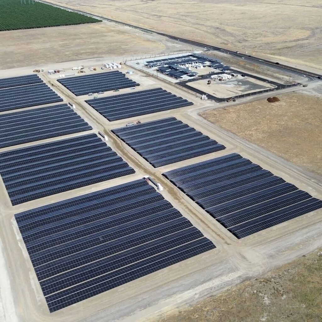 Tesla eröffnet größten Supercharger-Standort der Welt