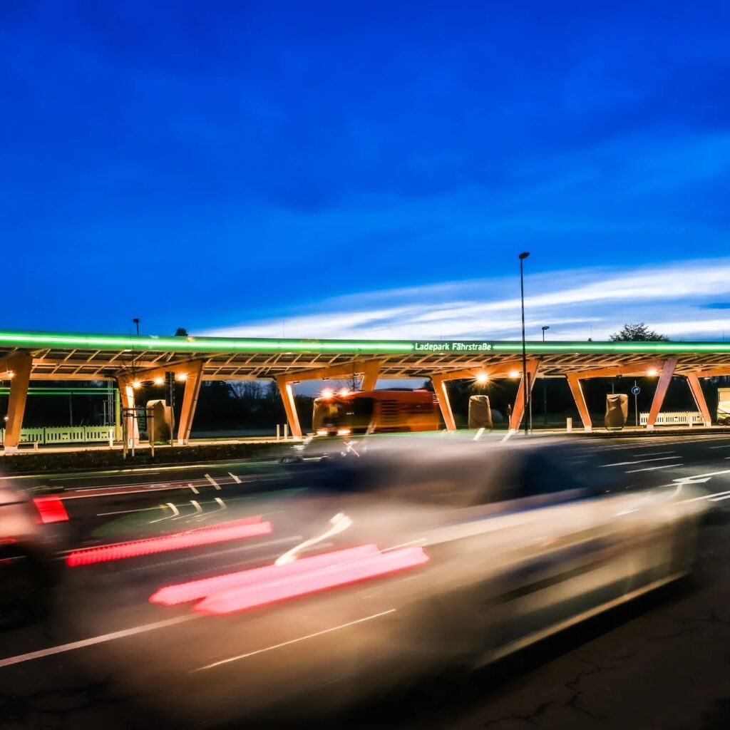 City-Schnellladepark in Düsseldorf eröffnet