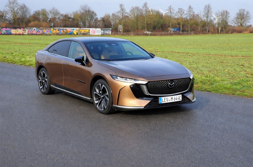 Mazda 6e