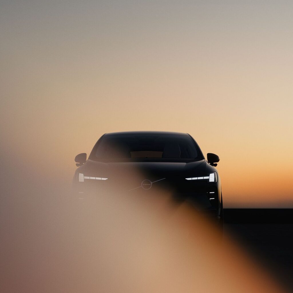 Volvo EX60 kommt mit bis zu 810 Kilometer Reichweite