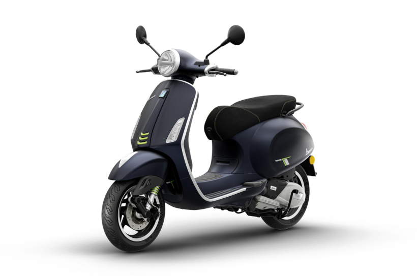 Vespa modernisiert seine Small-Body-Klassiker Primavera und Sprint S behutsam.