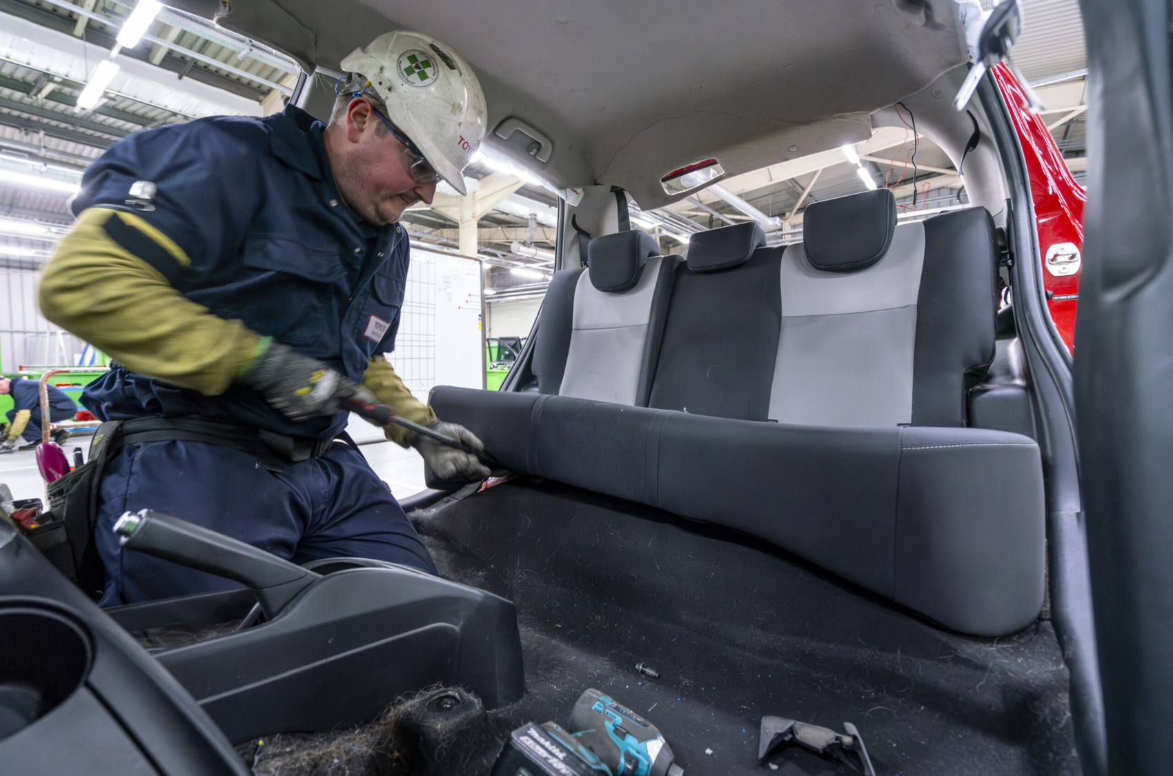 In der Circular Factory folgt die Demontage einem klar strukturierten Prozess. Foto: Toyota
