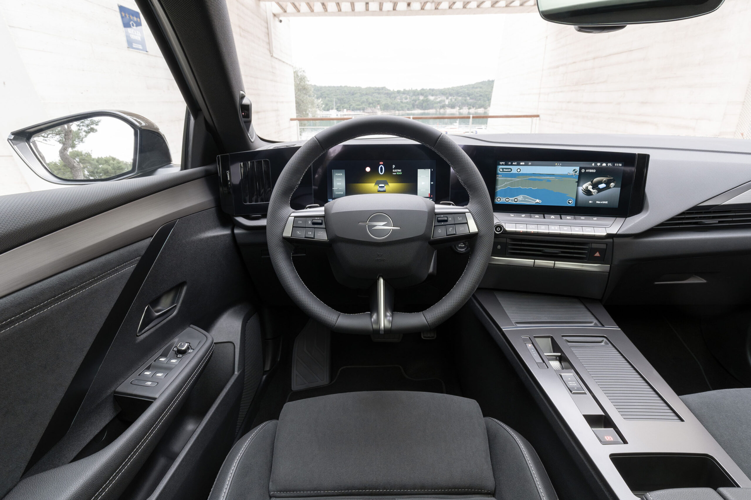 Das Modelljahr 2026 bietet einen aufgewerteten Innenraum ohne Hochglanz-Schnickschnack. 