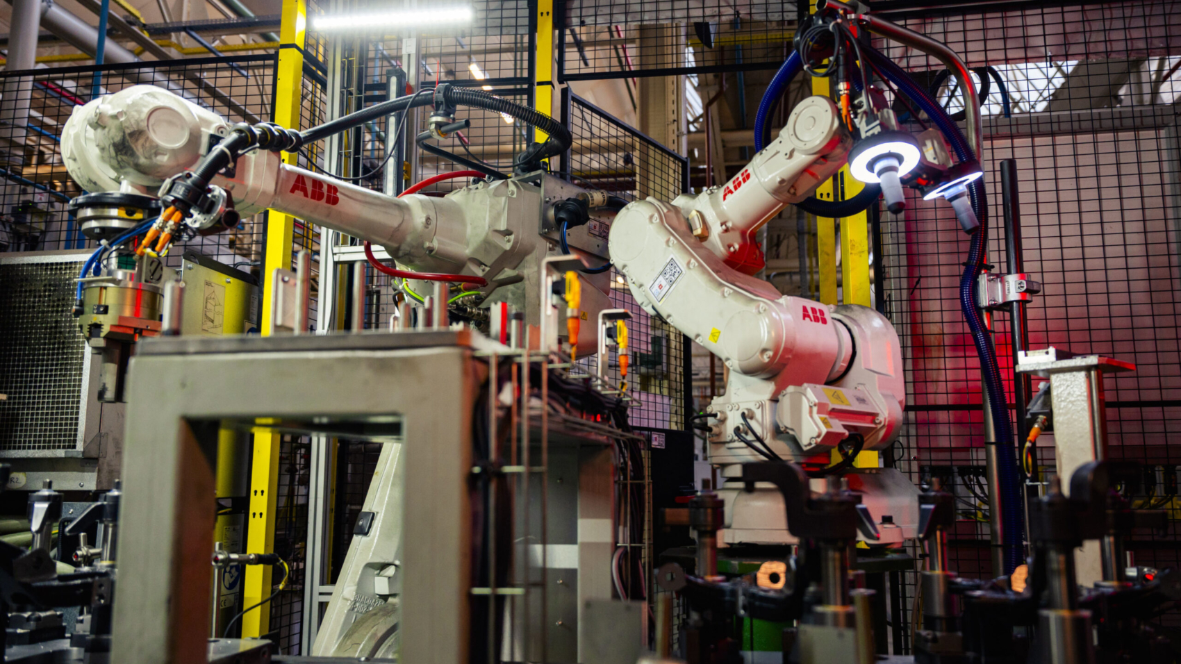 Europas Autohersteller wollen schneller werden - nicht allein in der Produktion. Foto: Renault