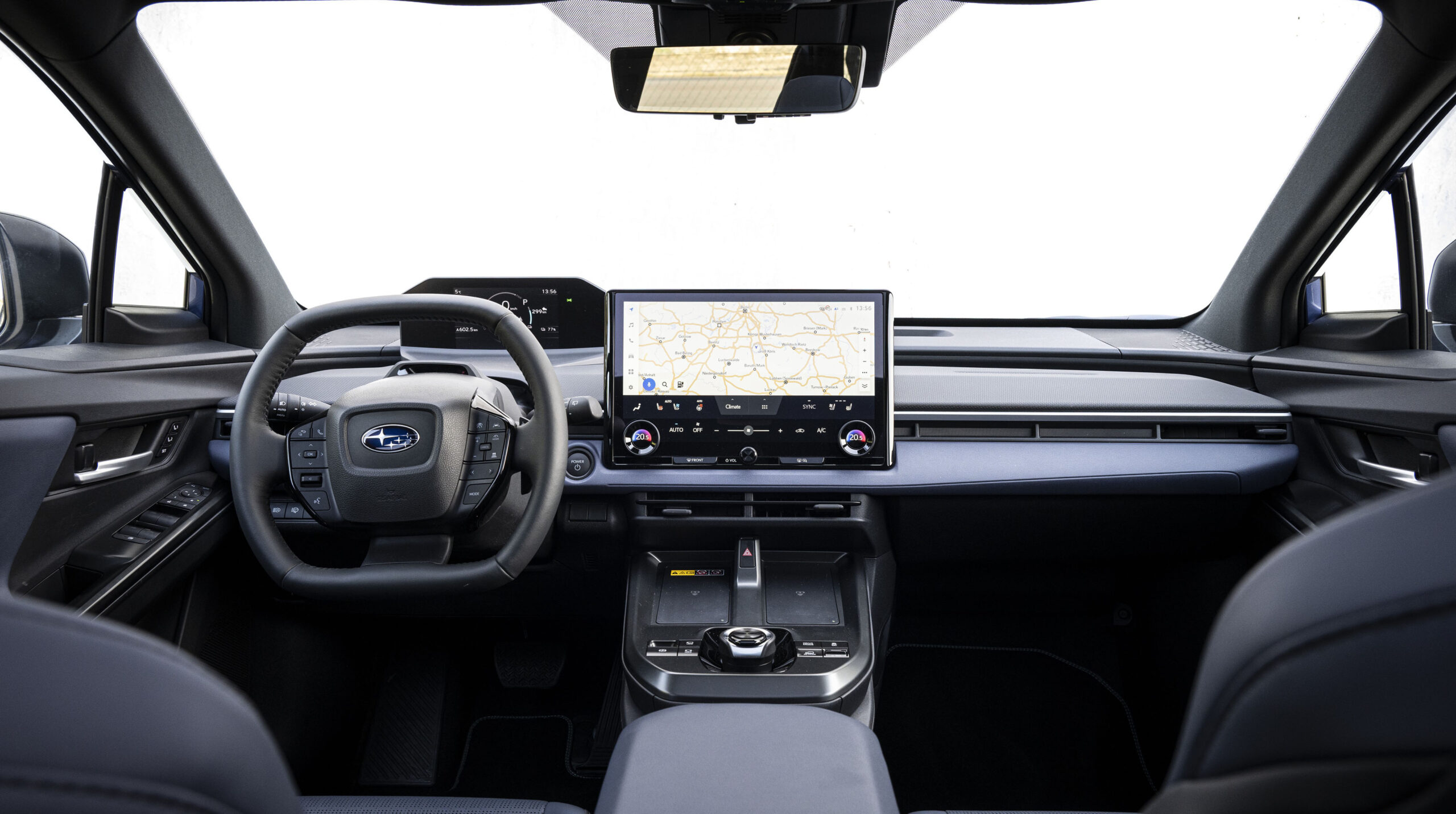 Im Innenraum kombiniert Subaru einen zentralen 14-Zoll-Touchscreen mit physischen Bedienelementen für zentrale Funktionen. Alle Fotos: Subaru