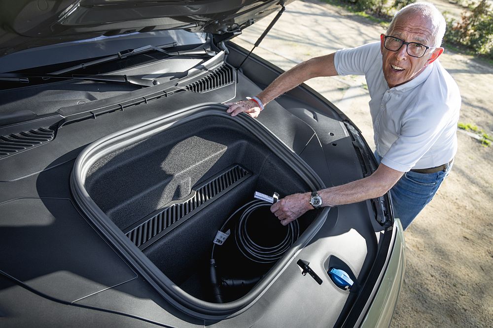 Porsche Cayenne Electric