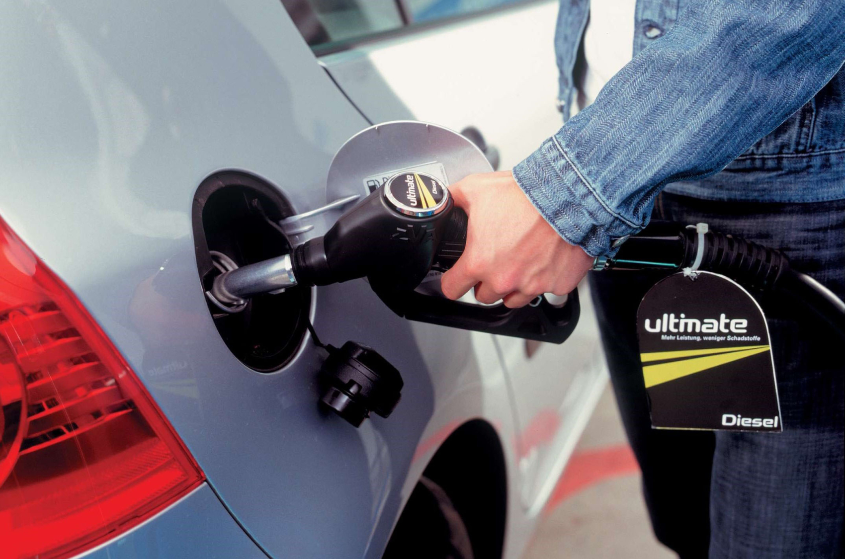 Dieseltanken ist aktuell besonders teuer. Foto: Aral