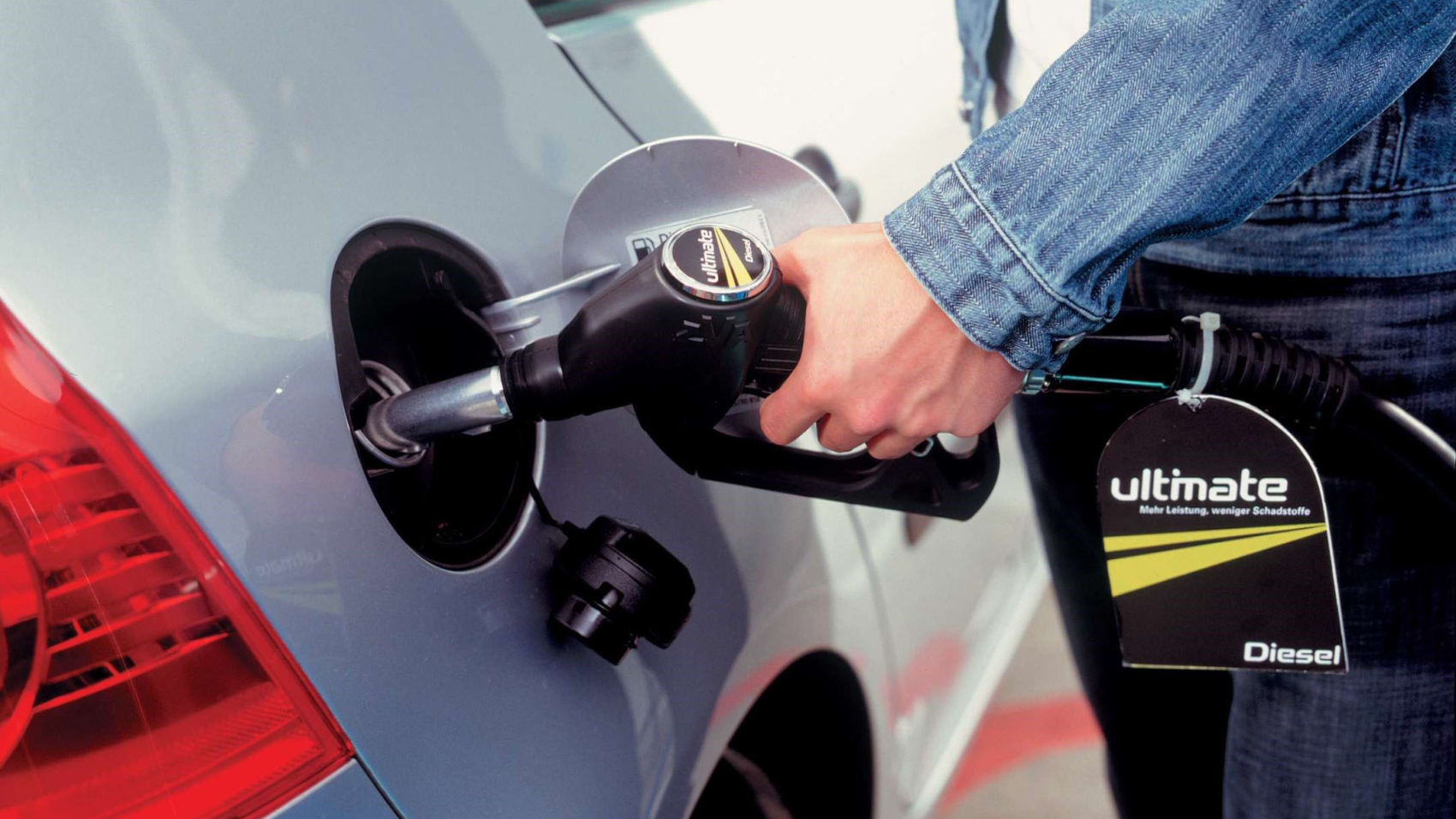 Dieseltanken ist aktuell besonders teuer. Foto: Aral