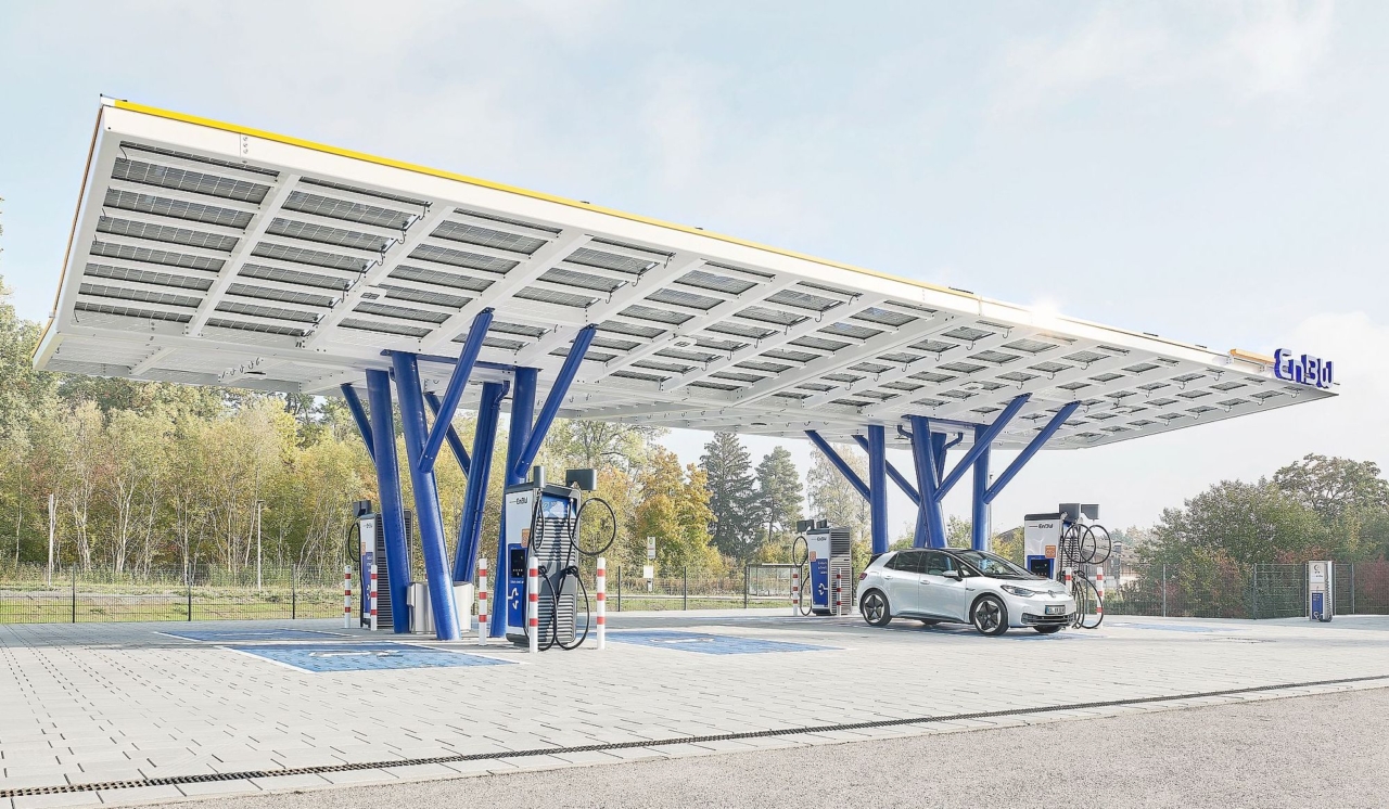 EnBW eröffnet zwei neue Schnellladeparks