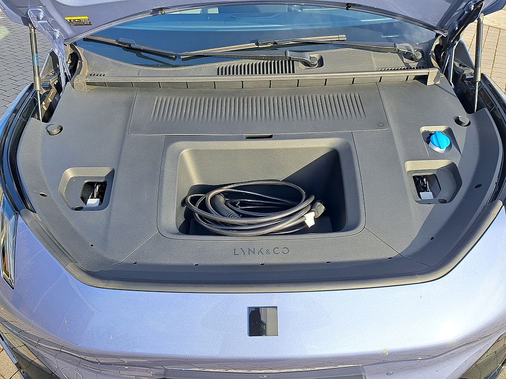 Lynk & Co 02