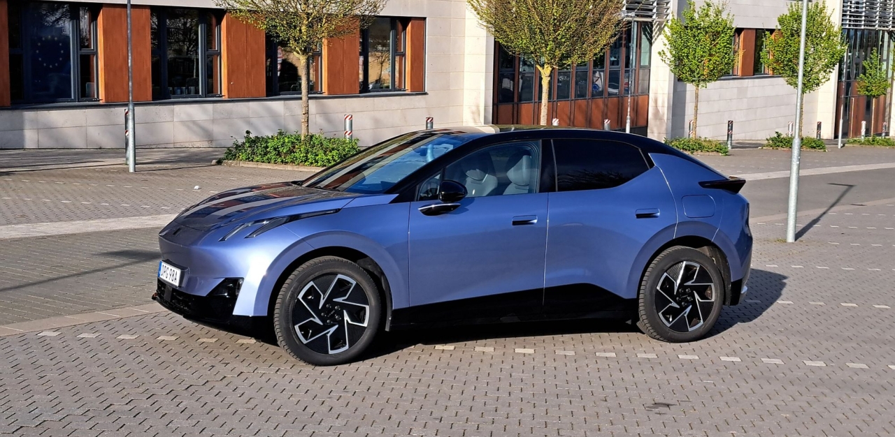 Lynk & Co 02: Der mit der Schlaufe