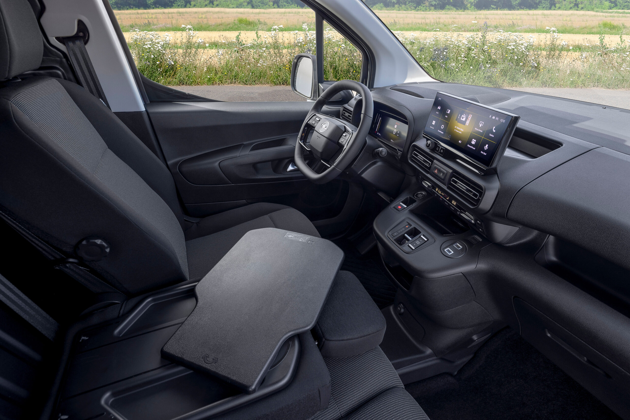 Rückenlehne als Arbeitsplatte. Foto: Opel