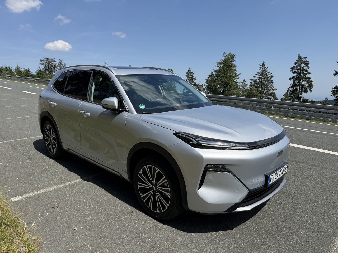 Starray und E5: Geely startet in Deutschland