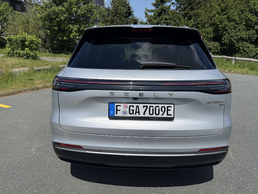 Geely E5
