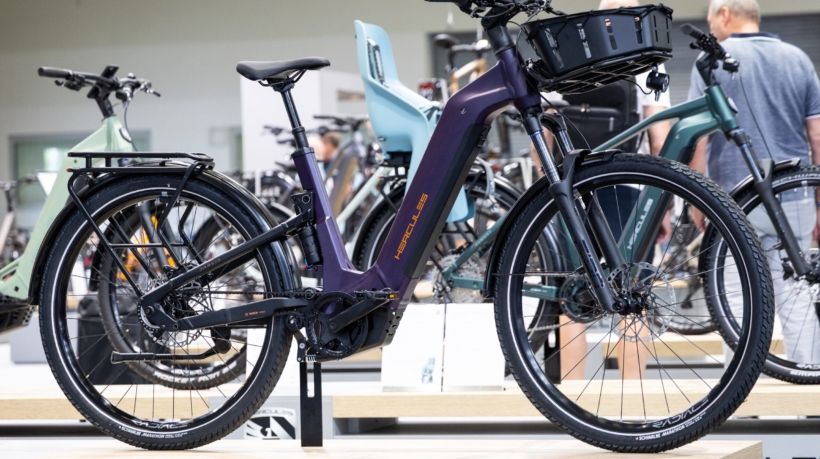Hercules erweitert sein E-Bike-Angebot um das vollgefederte Jarvis 5. Foto: ZEG