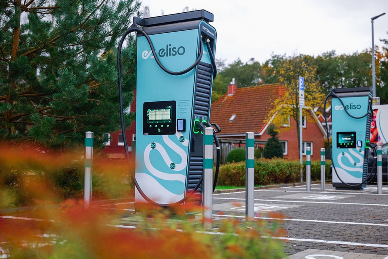 Eliso baut 78 Ladepunkte an Fachmarktzentren