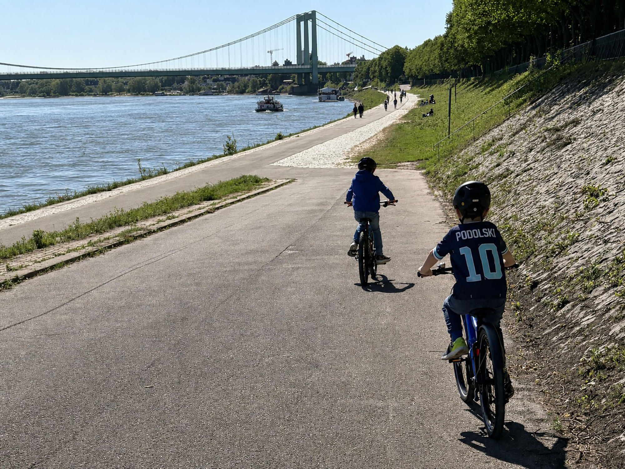 Nicht alle Kinder können sich auf zwei Rädern sicher durch den Verkehr bewegen. Foto: SP-X
