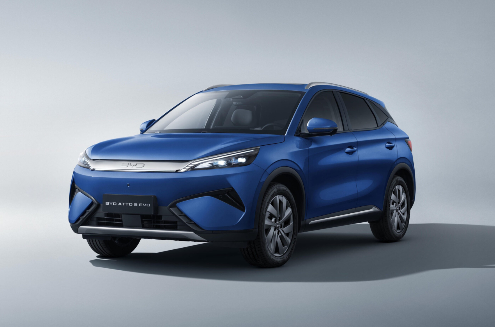 Er markiert preislich den Einstieg in die 800-Volt-Welt: Der BYD Atto 3 Evo wird derzeit für rund 36.000 Euro in Deutschland angeboten. Foto: BYD