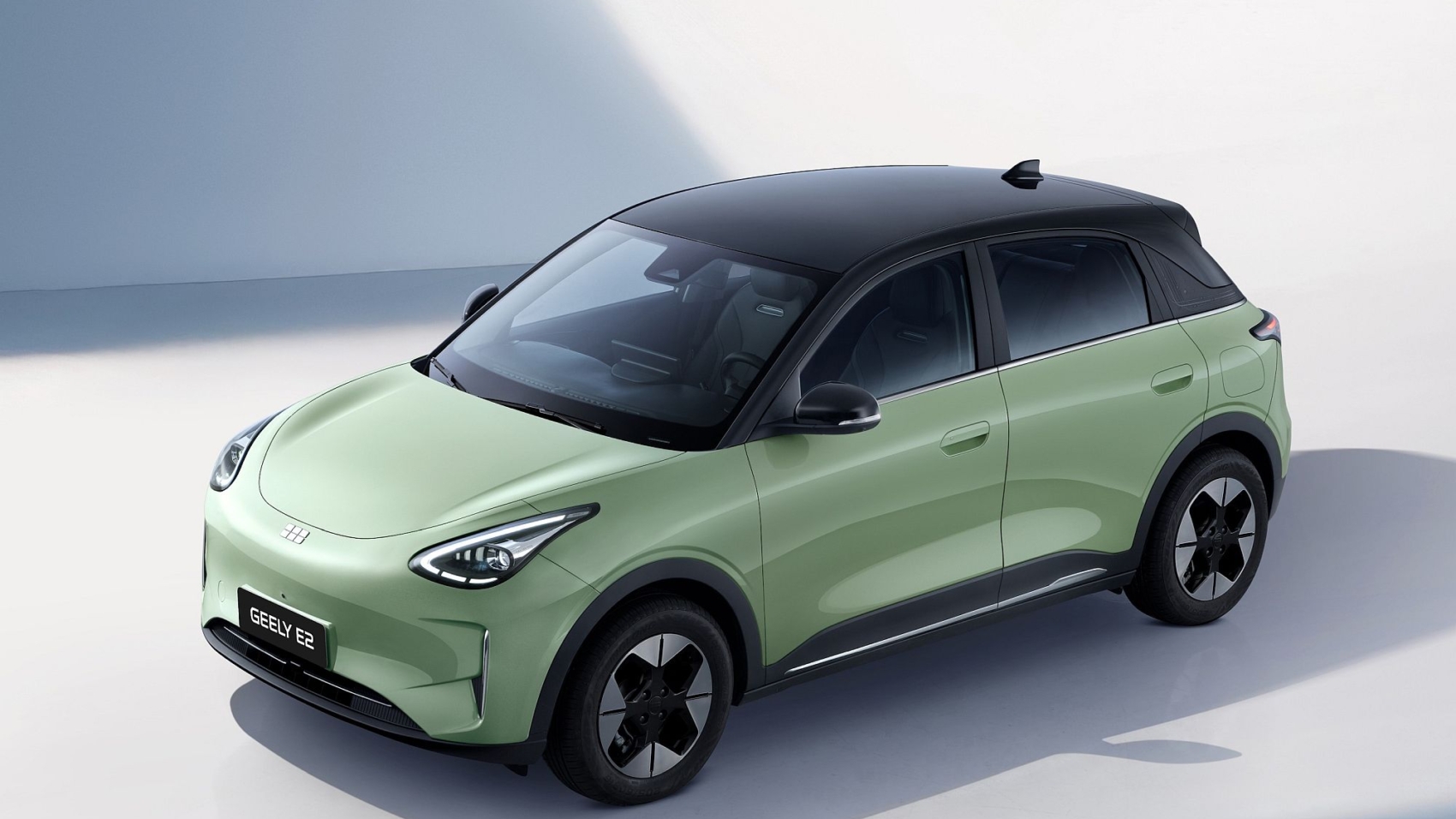 Geely E2