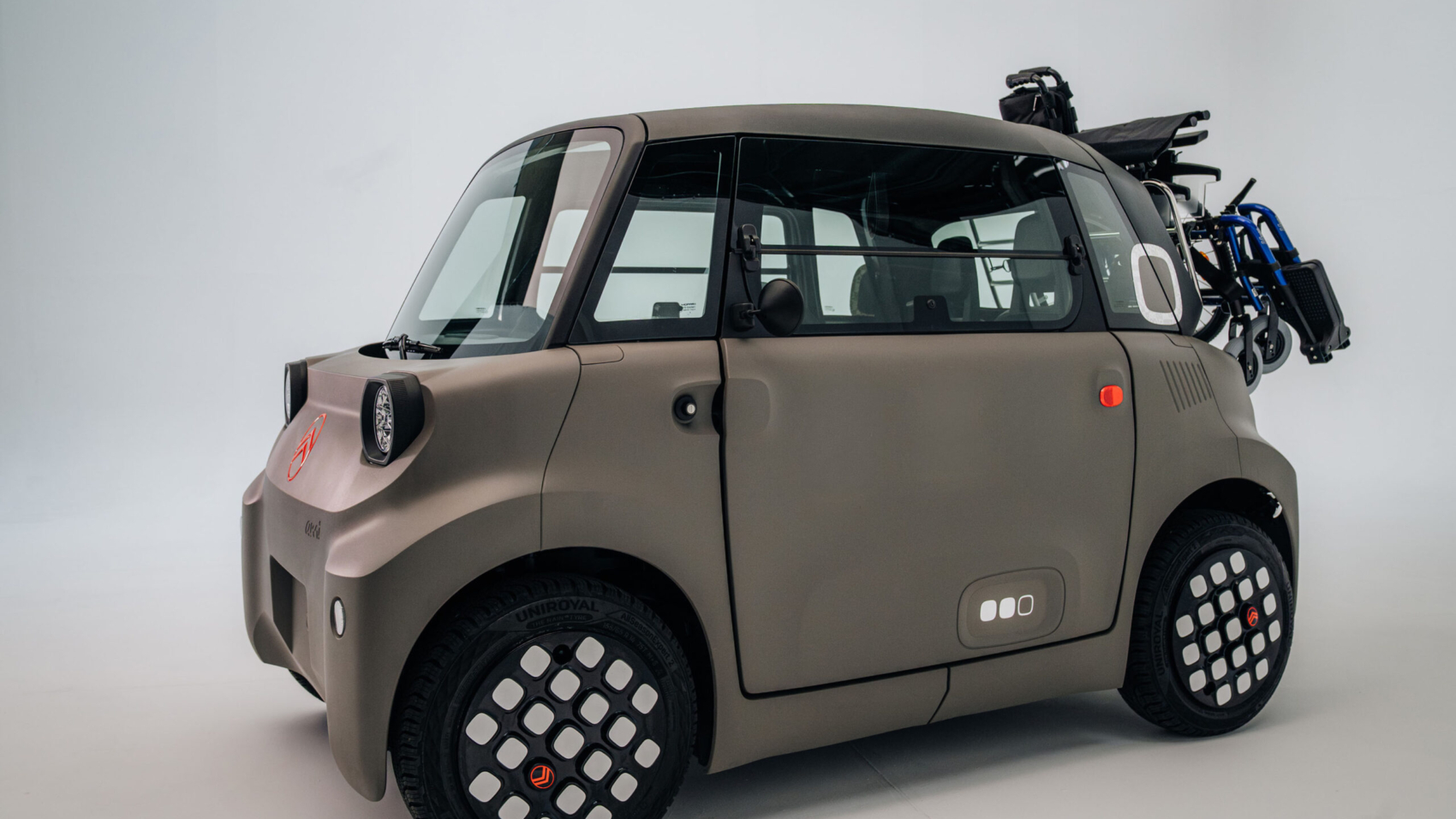 Citroën bietet ab sofort eine barrierefreie Variante seines elektrischen Kleinstmobils Ami an. Alle Fotos: Citroën
