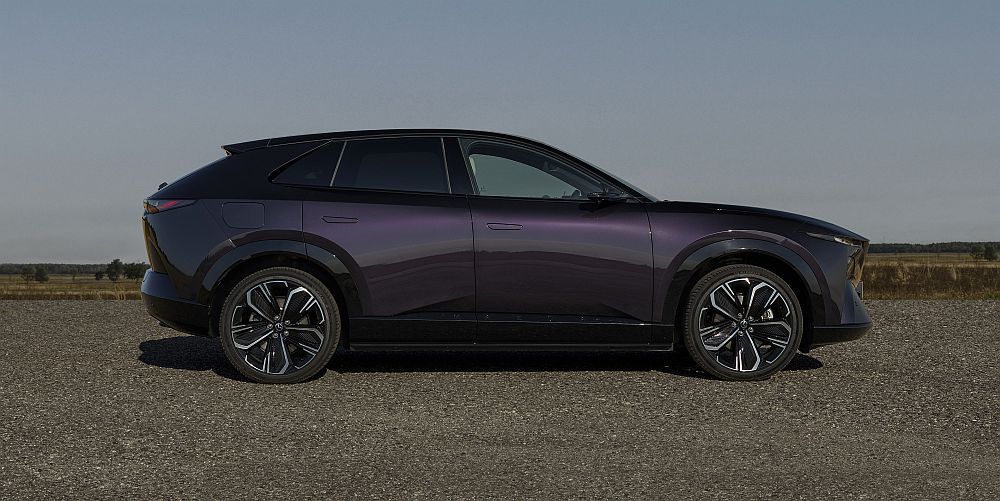 Mazda CX-6e