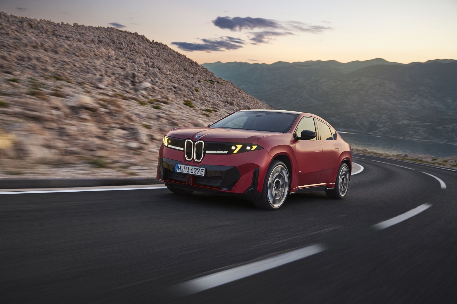 BMW iX4: Die Neue Klasse wächst weiter