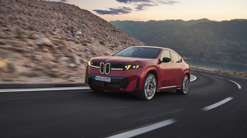 BMW iX4