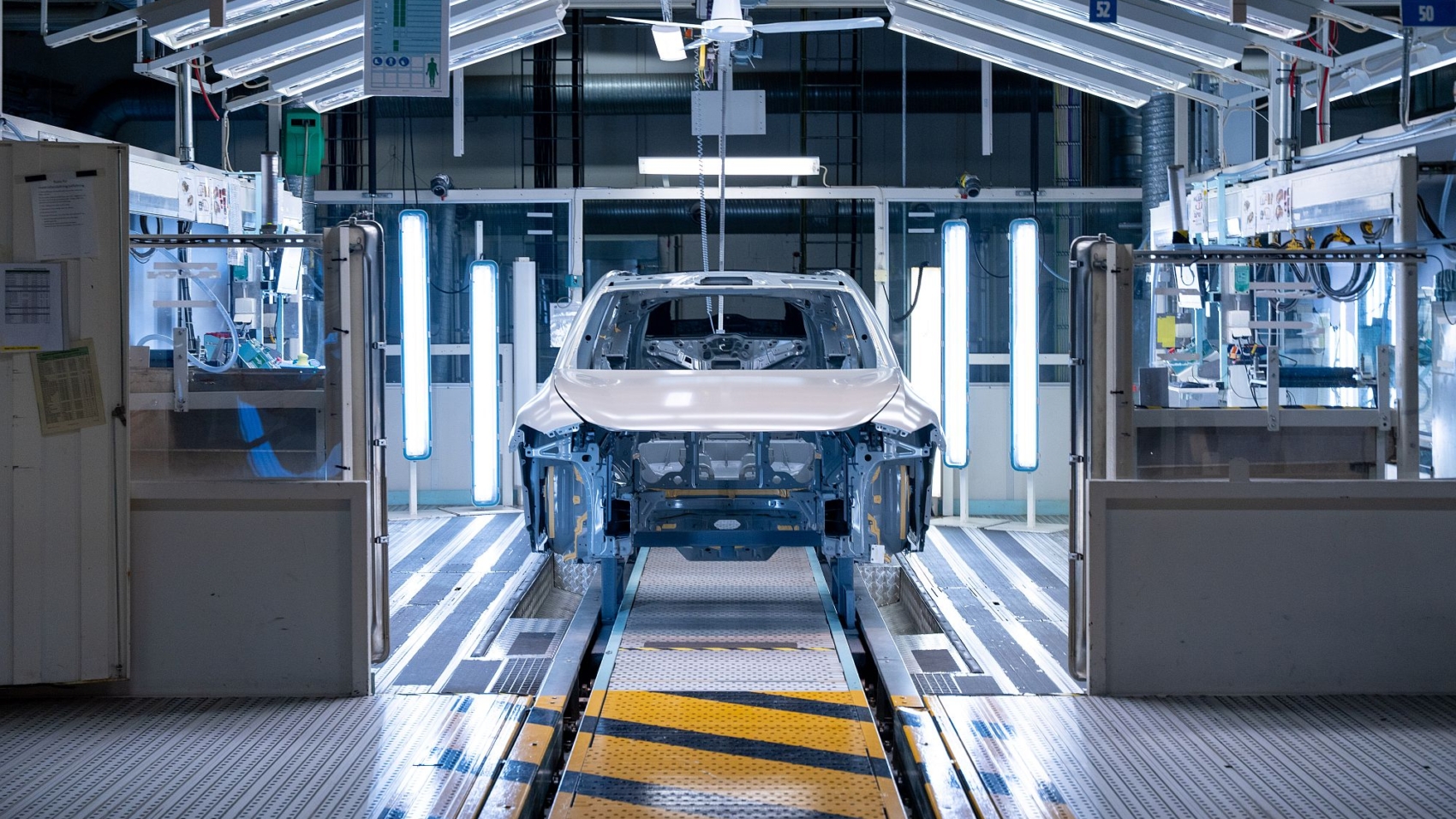 Volvo EX50