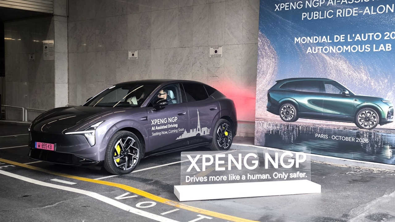 Autonom durch Paris mit XPengs KI-Chauffeur