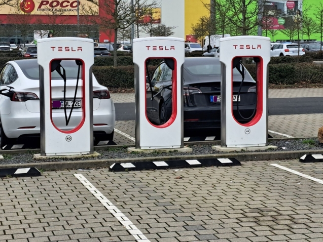 Tesla Notfall